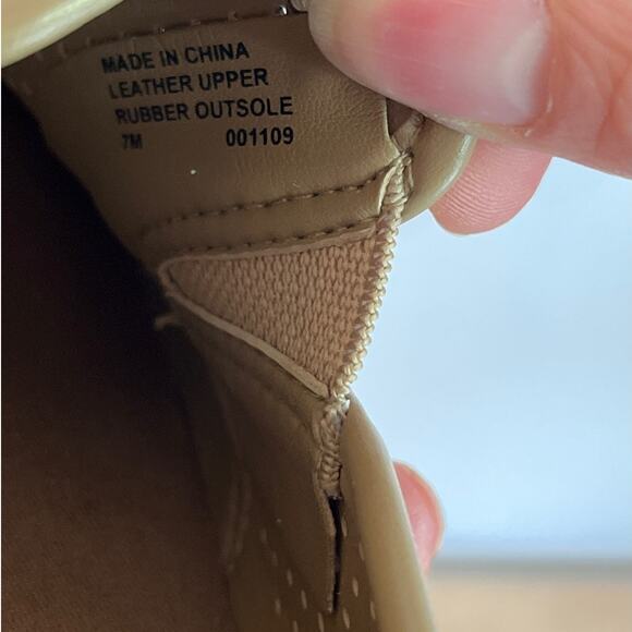 Michael Michael Kors Leather Perforated Slip-On Sneaker Size 7 Beige Cushioned - Picture 7 of 8